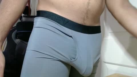 Snapshot of desertd0ng chatting on January 1, 8:35 am desertd0ng online show from January 1, 8:35 am