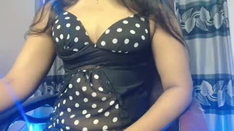 Dolly online show from December 15, 9:27 am