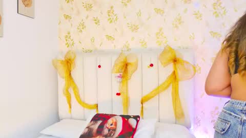 Sara Desire online show from January 6, 12:20 pm