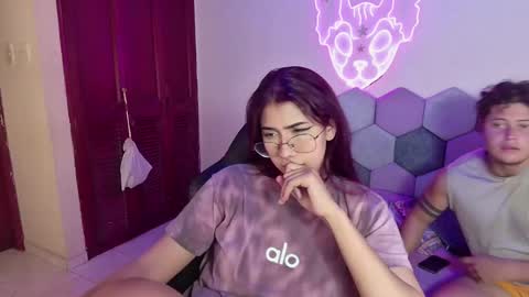 TORI AND MR. BEAR online show from February 22, 6:08 pm