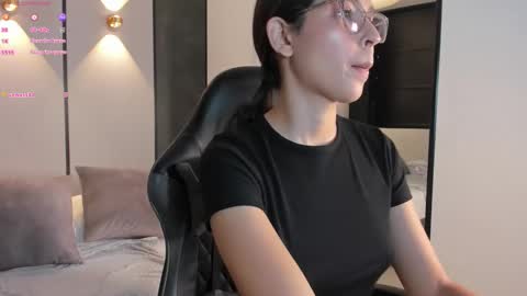 desire online show from October 9, 12:43 pm