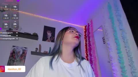 Snapshot of destiny14_ chatting on October 3, 5:27 am Dani online show from October 3, 5:27 am