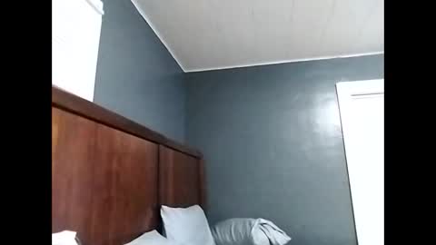 desturbingdetale699 online show from February 24, 3:23 am