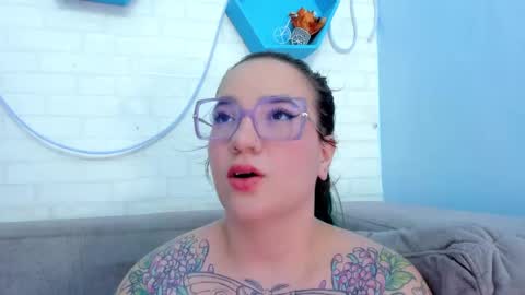 Snapshot of deva_blue chatting on February 11, 9:42 am Deva Blue online show from February 11, 9:42 am