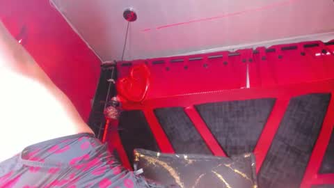 devil_taylorx online show from October 7, 3:08 pm