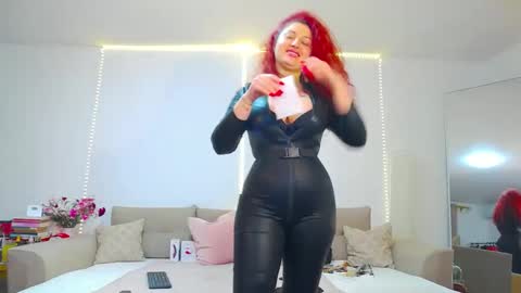 AlexaMills online show from December 3, 1:14 am