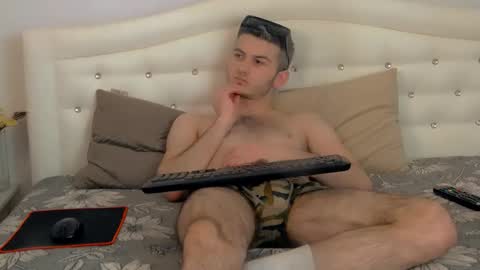 devin_ho online show from February 25, 12:25 am