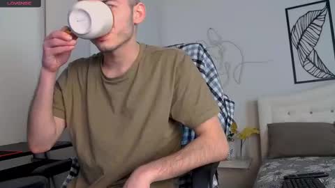 devin_ho online show from February 12, 7:56 pm