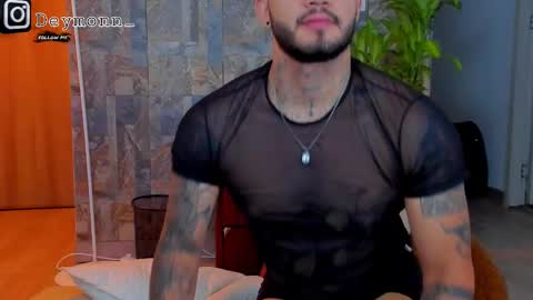 JULIAN online show from October 29, 11:05 pm