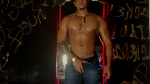 Snapshot of dhan_mackenzie chatting on December 2, 12:34 am dhan_mackenzie online show from December 2, 12:34 am