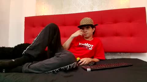 Snapshot of dia_fax18 chatting on September 20, 11:57 am online show from September 20, 11:57 am