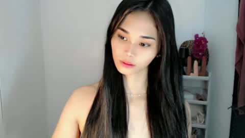 diamond_temptress online show from March 23, 8:30 am