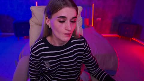 DiamondNina online show from April 16, 8:09 pm