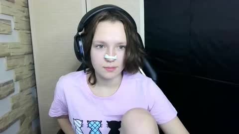 diana_back3 online show from November 13, 12:19 pm