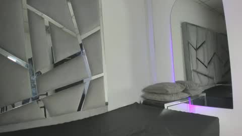 dianarous online show from November 26, 4:21 am