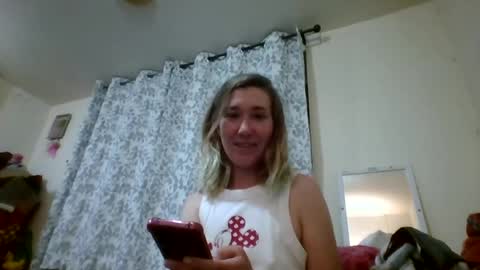 dianarussell864 online show from July 3, 7:35 am