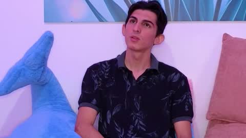 Ana  Leo online show from February 10, 3:15 pm