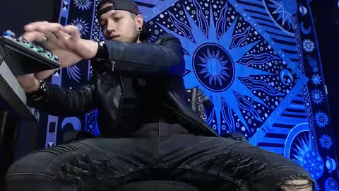 DICAPRIO online show from February 18, 10:25 pm