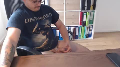 dickeeier96 online show from May 7, 12:56 pm