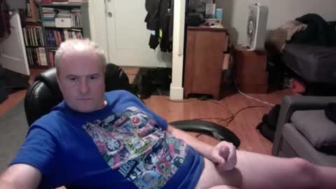 Snapshot of dickflasher5 chatting on December 11, 2:41 am Richard Fleischer online show from December 11, 2:41 am