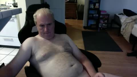 Snapshot of dickflasher5 chatting on September 21, 12:03 am Richard Fleischer online show from September 21, 12:03 am