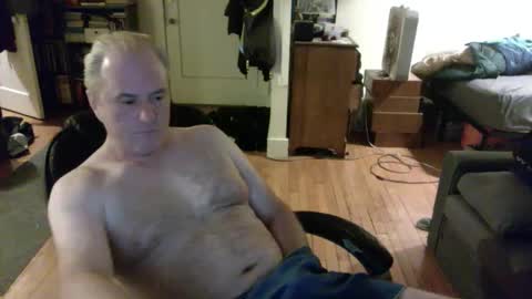 Snapshot of dickflasher5 chatting on December 7, 11:18 pm Richard Fleischer online show from December 7, 11:18 pm