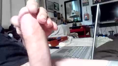 Snapshot of didudoit chatting on January 16, 1:58 pm Dug 53 online show from January 16, 1:58 pm