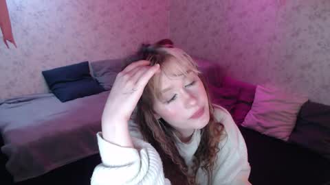 Hi im Alice 3 Im usualy online 03-10 or 17-21 UTC0 online show from February 27, 10:57 pm