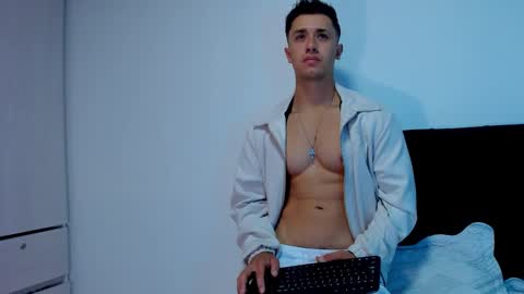 Dilan Coy online show from February 17, 4:17 pm