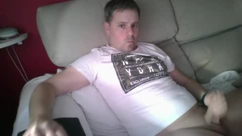 dili999 online show from October 6, 5:31 pm