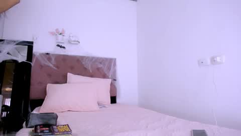 DINA online show from October 13, 7:38 pm