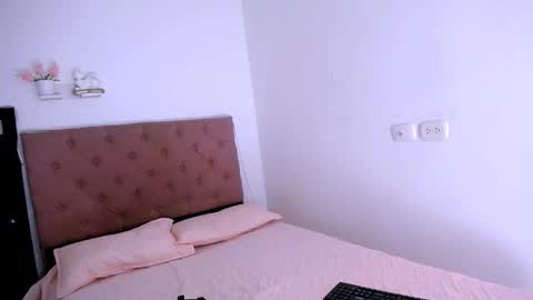 DINA online show from November 9, 5:48 pm