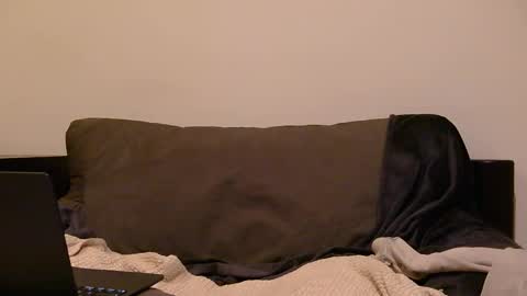 dion_thicc online show from June 9, 8:19 pm