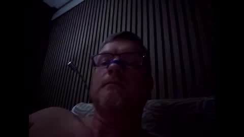 dirkkie1975 online show from April 4, 10:17 pm