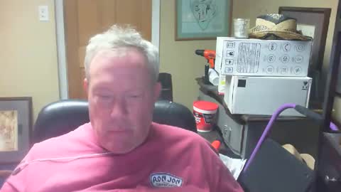 DirtkPitt Fun guy working online show from December 12, 11:36 pm