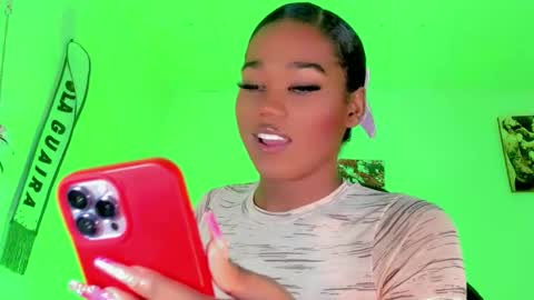 Naomy  online show from October 4, 5:05 am