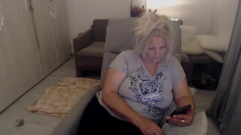 Alexxa online show from May 25, 11:44 pm