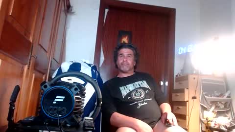 divitimido online show from April 21, 6:53 am