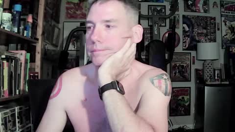 dix_handley_50 online show from April 25, 12:18 pm