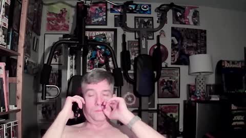 Snapshot of dix_handley_50 chatting on February 10, 5:47 am dix_handley_50 online show from February 10, 5:47 am