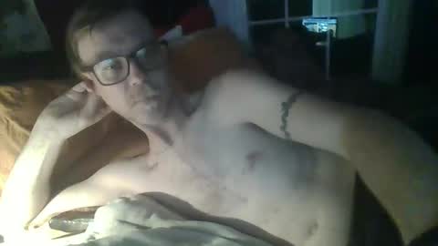 Snapshot of dixhexus chatting on January 14, 2:50 am Chris Williams online show from January 14, 2:50 am