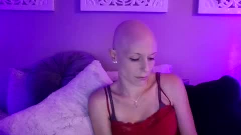 dixieglam online show from September 27, 8:01 am