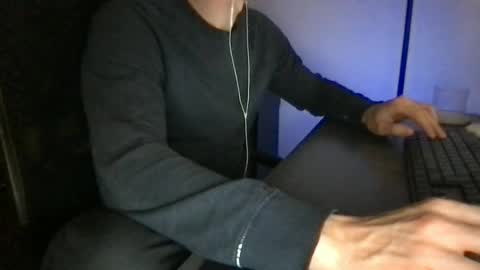 doctor_luv_69 online show from June 13, 10:09 pm