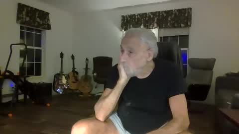 dogluc7 online show from February 3, 12:36 am