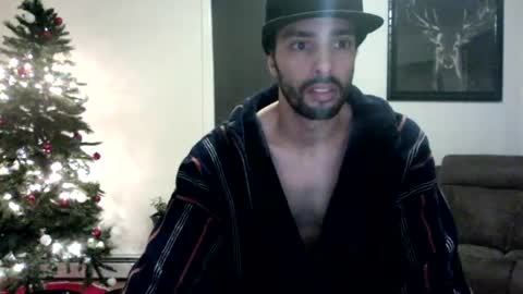 Snapshot of doingmek9 chatting on December 22, 10:38 am doingmek9 online show from December 22, 10:38 am