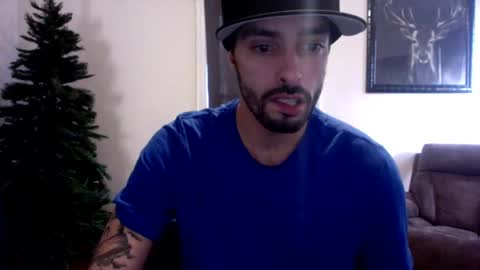 Snapshot of doingmek9 chatting on December 15, 7:42 pm doingmek9 online show from December 15, 7:42 pm