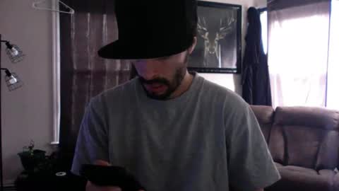 Snapshot of doingmek9 chatting on March 4, 2:53 pm doingmek9 online show from March 4, 2:53 pm