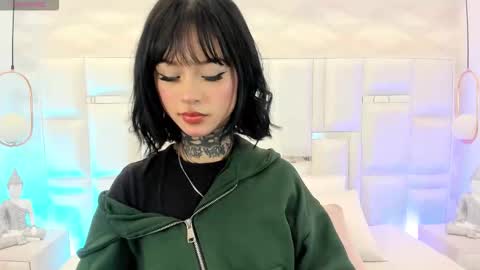 doll  bella online show from March 17, 1:05 pm