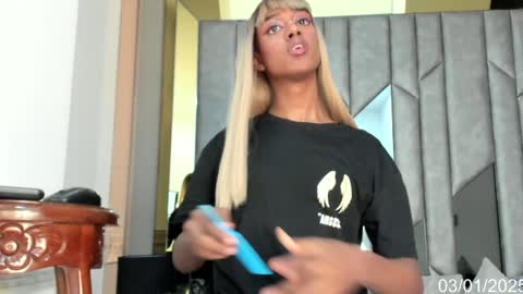 ISA DOLL online show from January 3, 4:06 pm