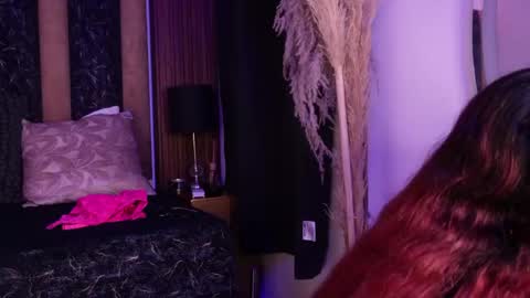 doll_kira_ online show from March 23, 3:28 pm